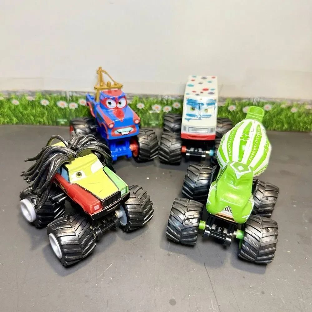 Disney Pixar Cars MONSTER TRUCK MATER PADDY I-SCREAMER Disney Store 1:43 USED